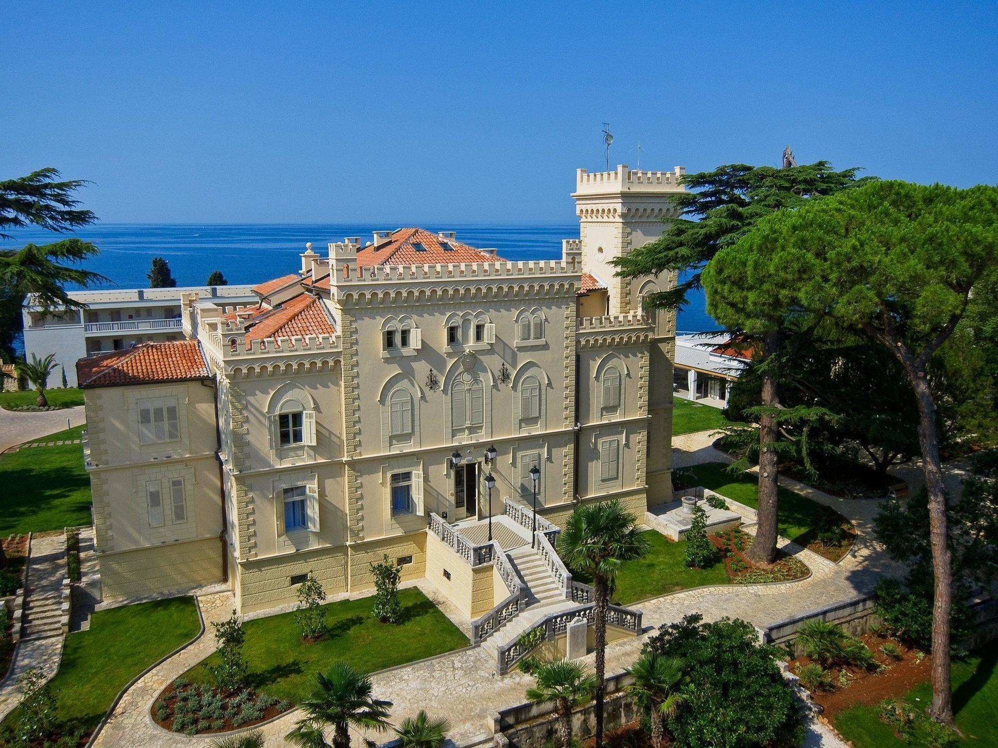 Isabella Castle *